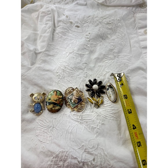 Lot of 5 Vintage‎ Enamel Brooches Teddy Bear Floral Lady Flower Ladybug - Picture 4 of 4